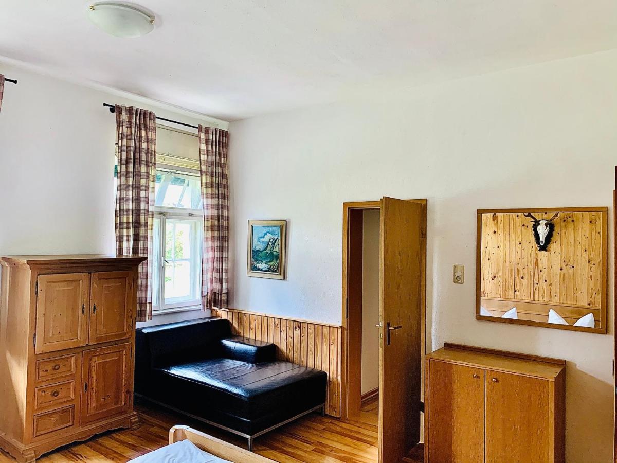 Gaestehaus Hohe Tannen 加爾米施-帕滕基興 外观 照片