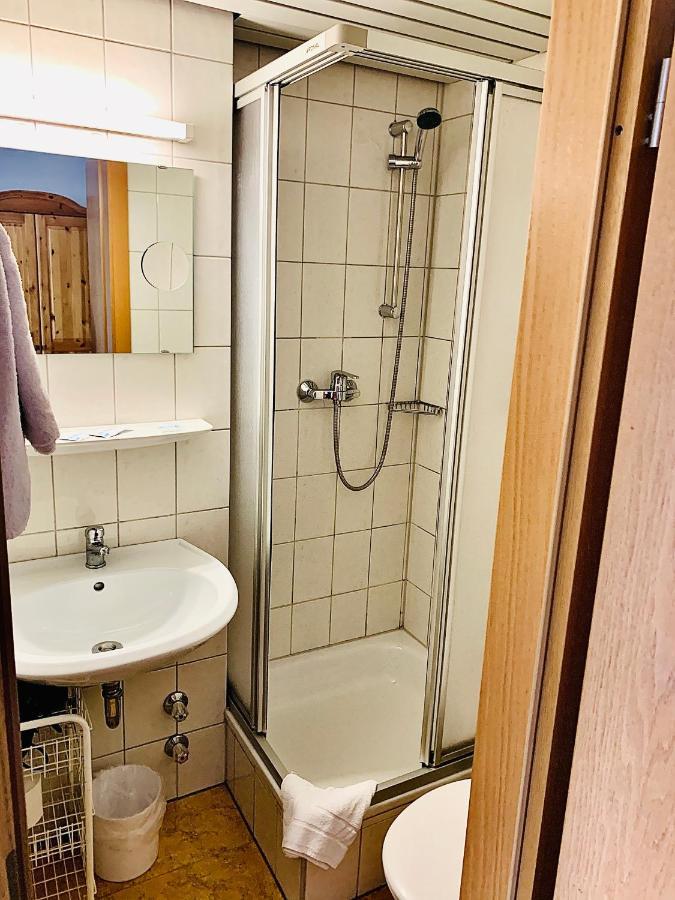 Gaestehaus Hohe Tannen 加爾米施-帕滕基興 外观 照片